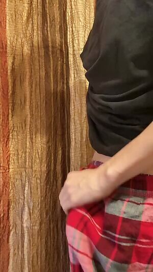 Need my cock sucked. Anyone in San Francisco willing to take up on the offer ?