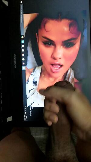 Cumtribute on our beloved Selena Gomez. Who should be next? Comment below or kik me @ camren_dias.