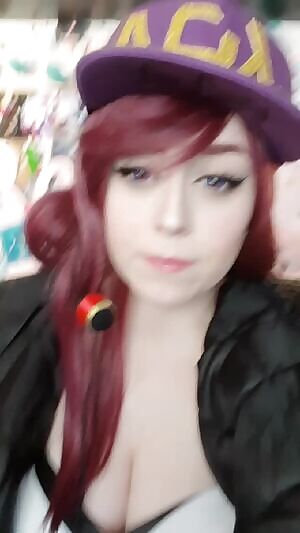 Guess who's back on Reddit with lots of Ahegaos 👅💦👅💦