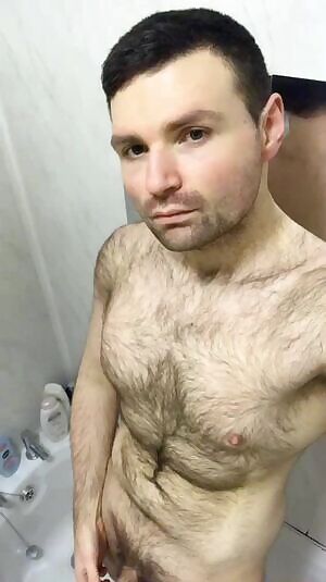 Someone said i should smile more so.. baby steps 🤣