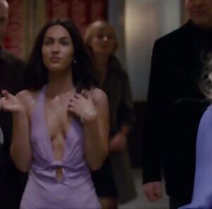 Megan Fox wet and nipply plot in How to Lose Friends & Alienate People