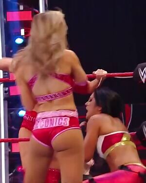 Omg. Peyton and her tight fuckable ass😍🙏