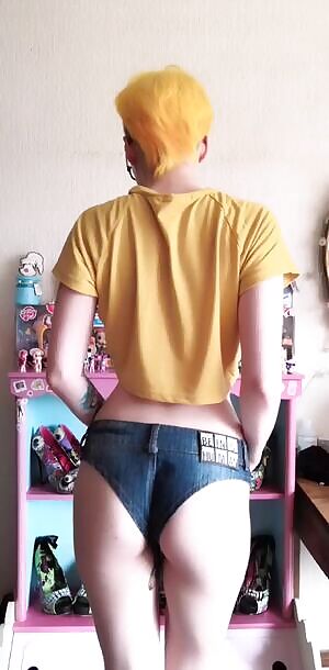 Yellow Hair, Don't Care 24