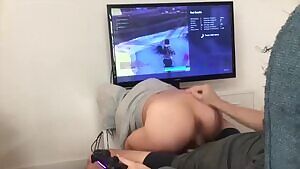 FORNITE! Asian Gf Distracts Me and Gets Fucked