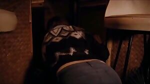 Does anyone knows whose ass is this ? Anna Kendrick ? Kiernan Shipka ? Someone else with a small butt ?