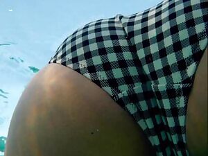 Goddess Giantess, who only desires crushing men and their wallets. Come serve under my dominion