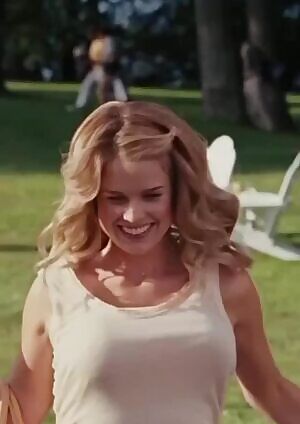 Alice Eve is so freaking hot