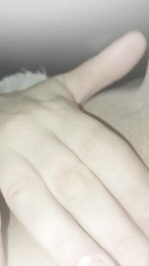 Milfs wet pussy 💦