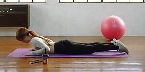 2NE1 Minzy - Tight body