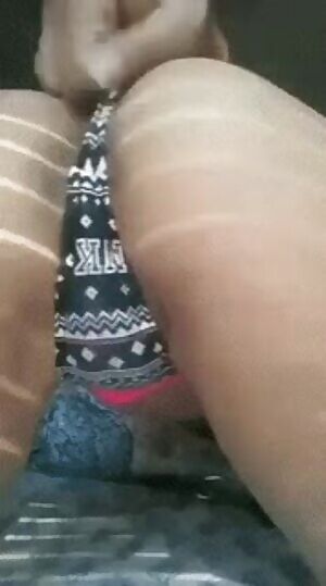 Pull those panties too the side...so wet!