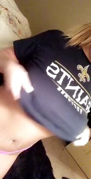 Happy new year, here’s a little peek a boo! what kind of content do you crave most or 2019? ✨