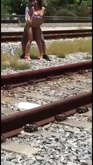 The casual passerby saw how on the street they shoot porn