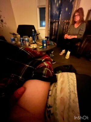 Sexy Exhibition Big Dick Bisexual Exhibitionist