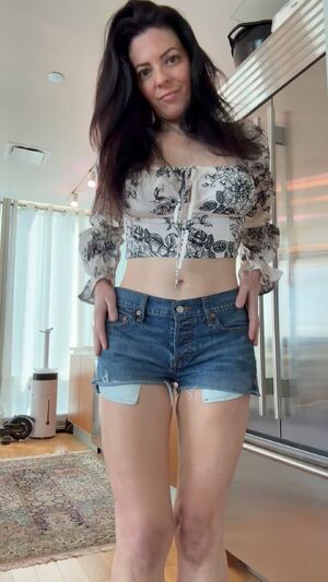 Her Hair Brunette Cleavage Clothed Clothing