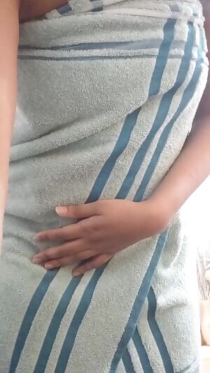 Just showered, who wants to help me lotion my body? 😉