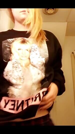 Who wants to help me reach 1K upvotes for the first time??