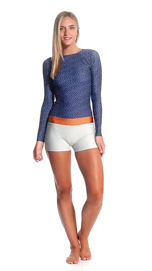 Longsleeve One Pieces are a wonderful thing