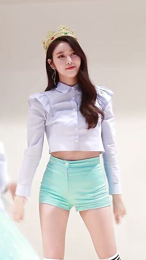 Momoland - Queen Jane