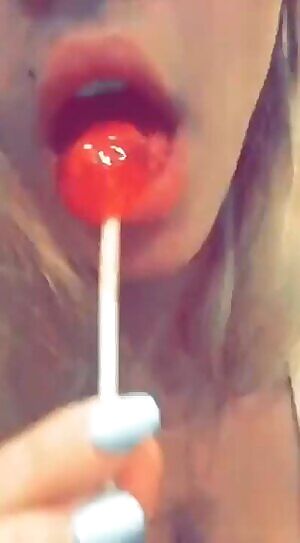 Ok god, I want Lia Marie Johnson's lips around my cock now