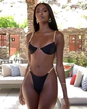 Tiana Parker @tianaparkr