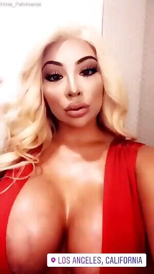 Her tits are MAXXXED