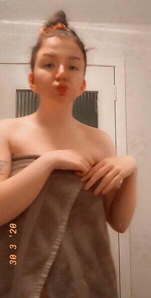 Lil towel drop for y’all!