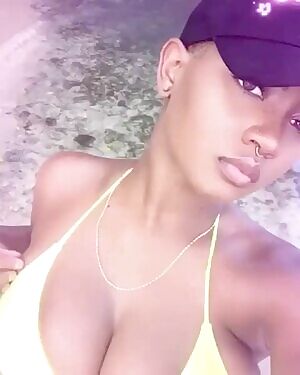 Face to soft bum bum