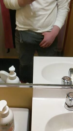 Dingy rock bar bathroom vid