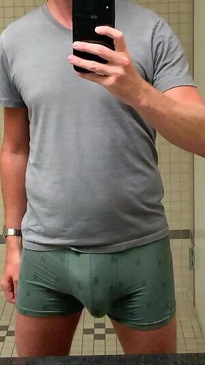 Popping out of the bottom. PMs encouraged.