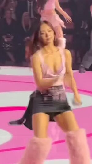 TWICE - Tzuyu feat. Momo