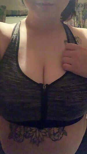 Just a quick post-workout pop/reveal. ❤️💕 ❤️