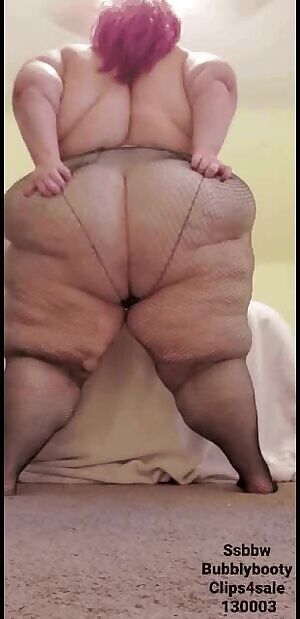 Merry Assmas! Clip is on clips4sale link in comments if interested! If not just enjoy this gif because its gold