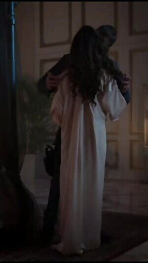 Roxanne Mckee in Dominion