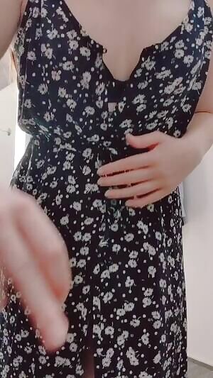 A quick little on/off from the dressing room! I hope gifs are okay here♥️