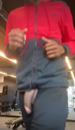 Solo Public Big Dick Workout