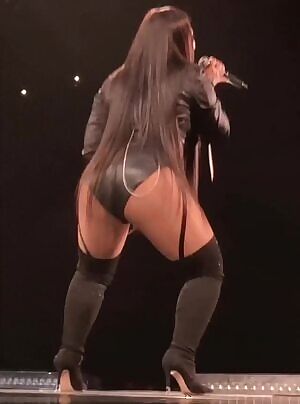 Love Demi Lovato's fat ass