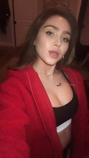 I want to explode all over Ryan Newman's tits