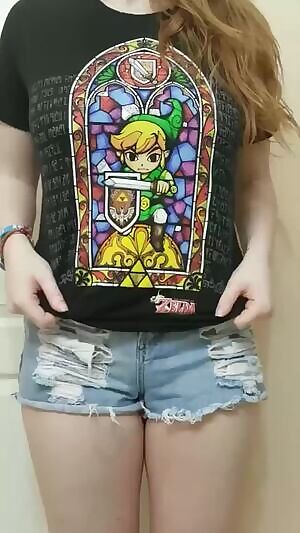 Handful gamer titties