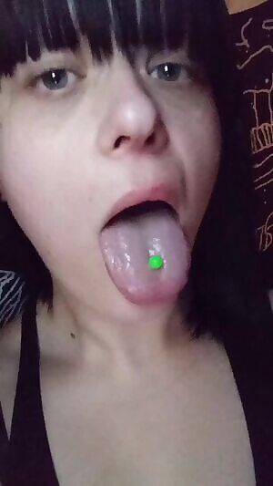 Good girls get Rewarded 🖤