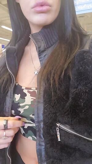 Grocery store lashing