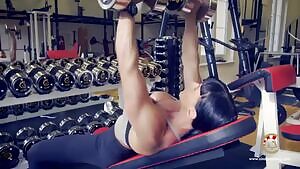 Chest day with Cindy Landolt