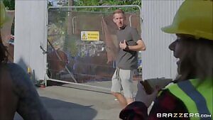 Ivy Lebelle & Danny D - Cock-Calling On The Job Site