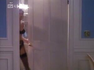 Courteney Cox in 1992