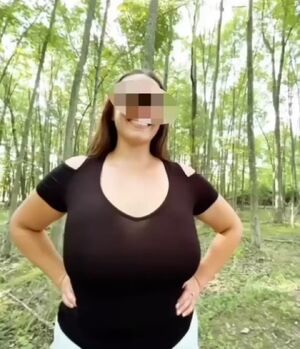 A walk in the park is more enjoyable with my tits out