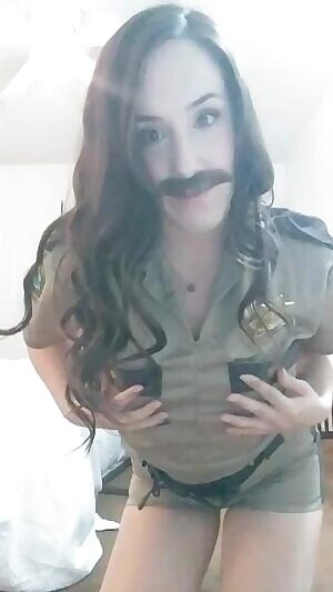 And of course I made a gif as well in the hopes of many confused boners :D