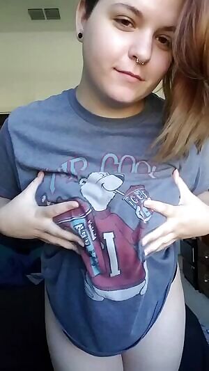 Chubby teen drops heavy tits