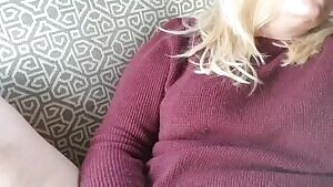 Going to dinner with family, but I'm still horny. I guess this little guy will have to fill me up until I can get back to playing. On my plus side, it matches my dress. 😉