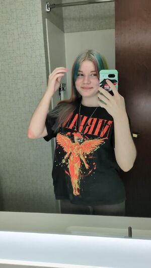 Bimbos Bimbo Colorful Mirror OnlyFans