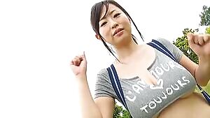 Dancing with curvaceous cutie Mizuki Tama