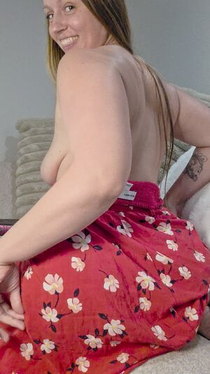 Hips Don't Lie Amateur Ass Babe